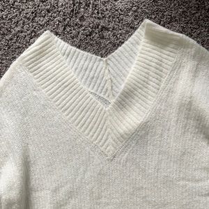 H&M White V-neck Sweater